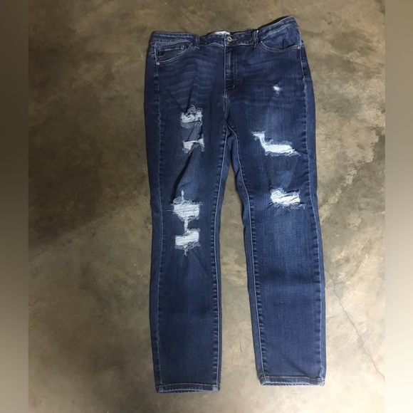 ❤️KanCan Jeans❤️ - Picture 2 of 4